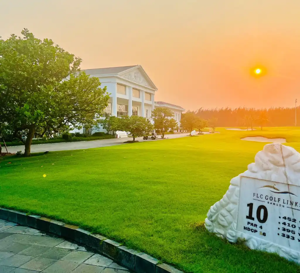 Hoàng hôn buông xuống sân golf FLC Sầm Sơn