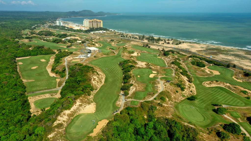 Toàn cảnh về sân golf Hồ Tràm