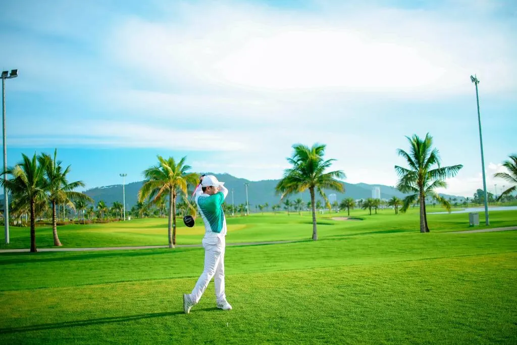 Sân golf Tuần Châu là điểm lui tới của nhiều golfer cả nước