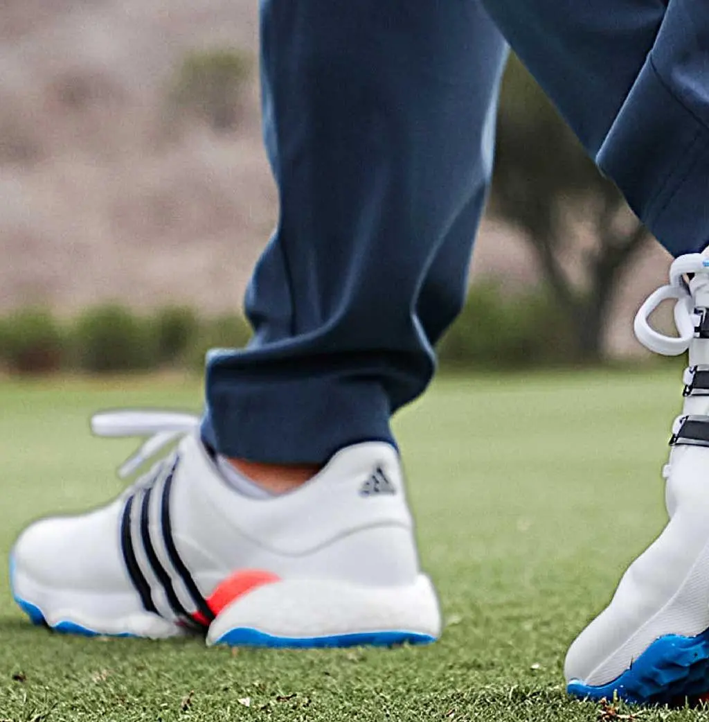 Giày golf Adidas với nhiều dòng, mẫu mã dành cho cả nam và nữ.