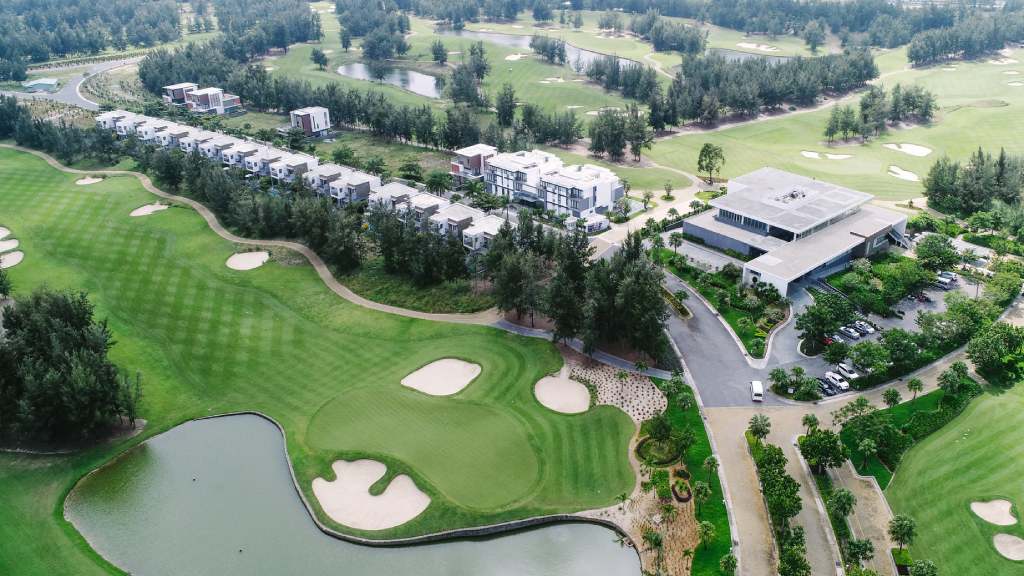 Sân golf Đà Nẵng Montgomerie Links được thiết kế bởi cựu tuyển thủ vô địch.