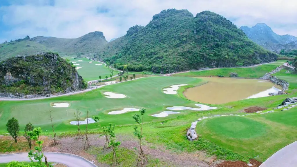 Một trong những sân golf mới ở Đà Nẵng đạt tiêu chuẩn năm sao là sân BRG.