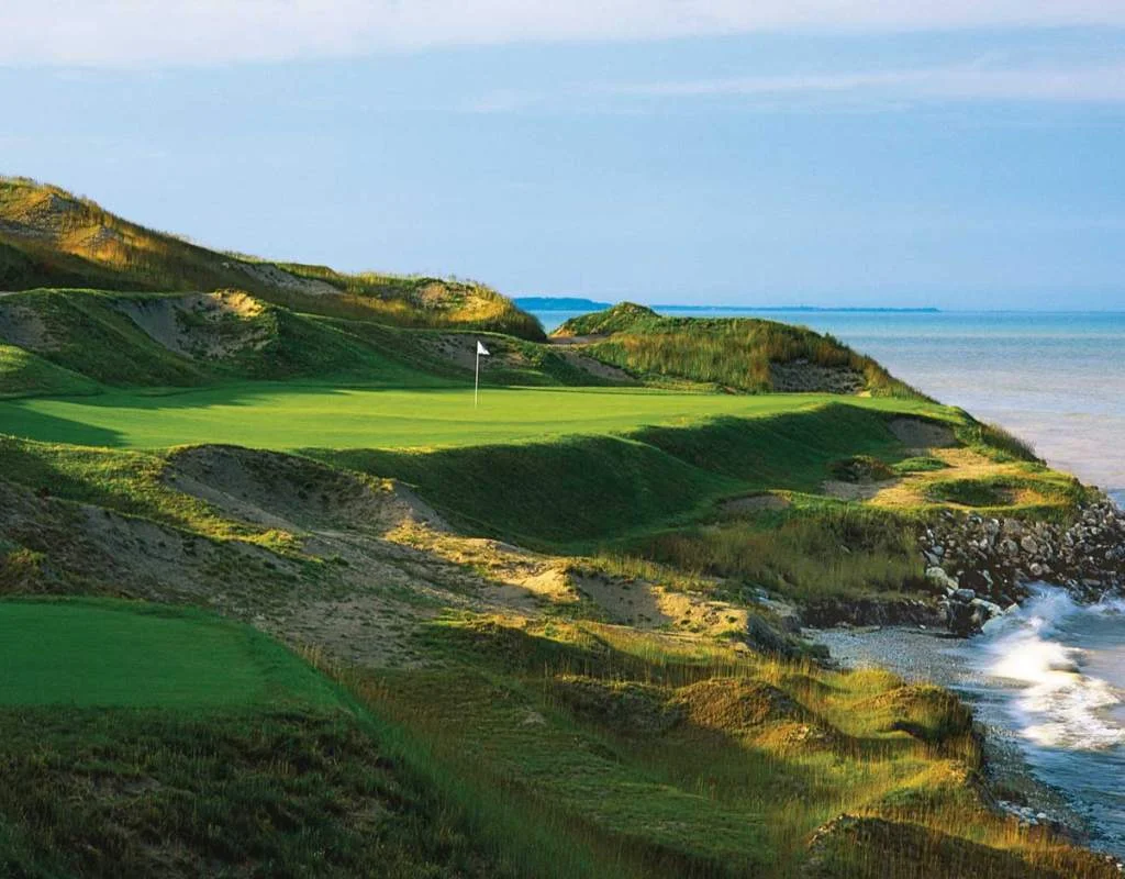 Sân golf Whistling Straits được thiết kế đậm nét Links Scotland