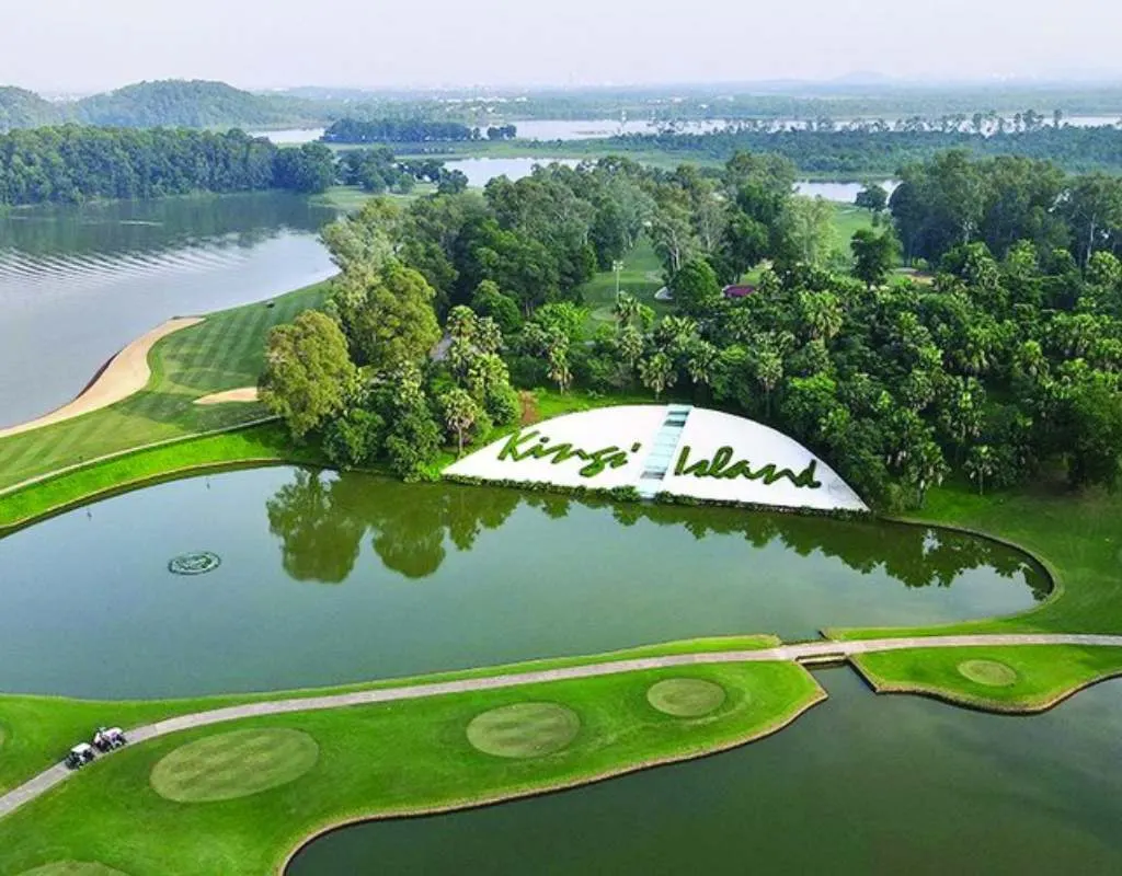 Đường đi sân golf Đồng Mô Hà Nội
