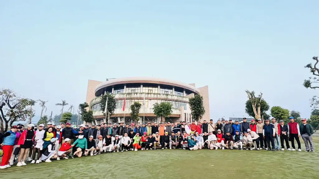 TOPGOLFBIZ tham dự outing tất niên CLB Golfriends tại sân Yên Bái