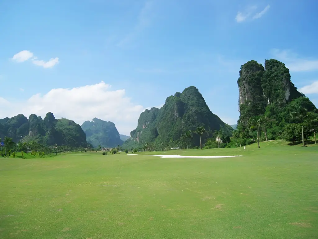 Những nét đẹp của các sân golf ở Hòa Bình