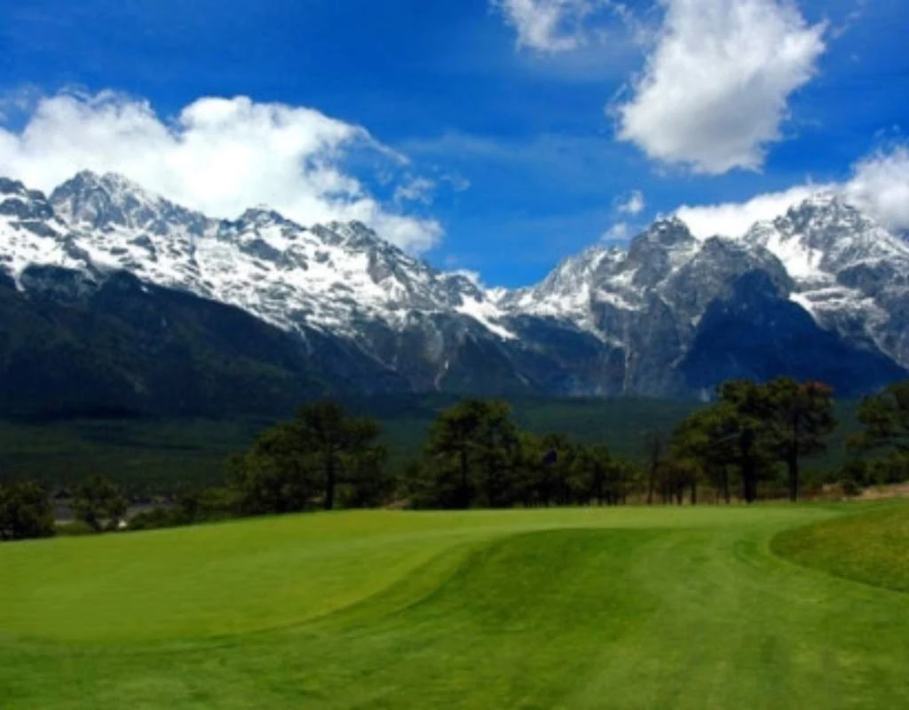 Top 10 sân golf dài nhất thế giới - Dragon Snow Mountain