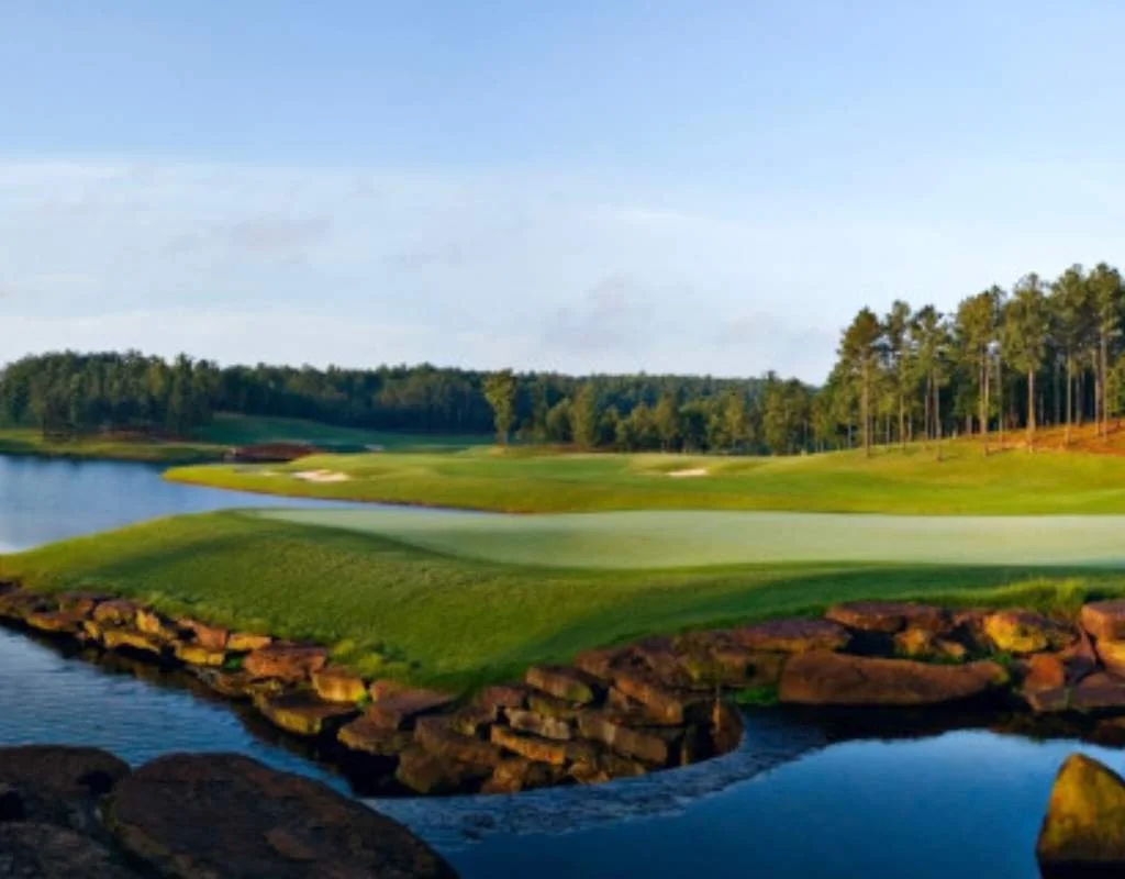 Sân golf The Robert Trent Jones Golf Trail địa hình thách thức