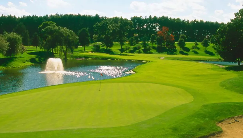 The International còn được đánh giá là sân golf khó nhất tại Massachusetts