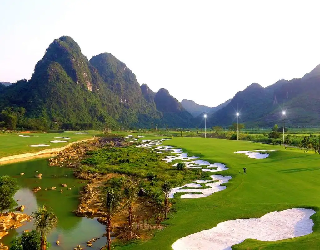 Trải nghiệm thú vị tại các khu vực chơi của sân golf Kim Bảng Hà Nam