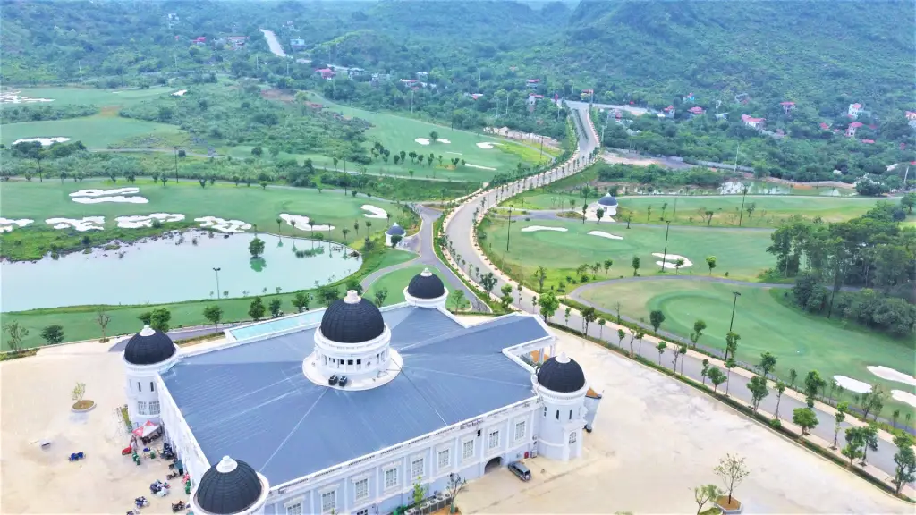 Stone Valley Golf & Resort nằm trọn trong thiên nhiên tươi đẹp