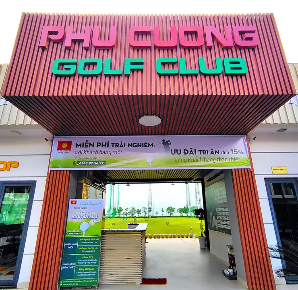 Cổng vào sân tập golf