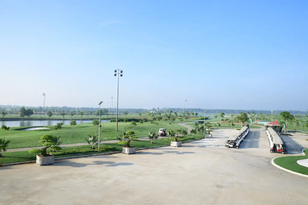 Royal Long An golf & villas mới thu hút với diện tích rộng và thiết kế đẹp