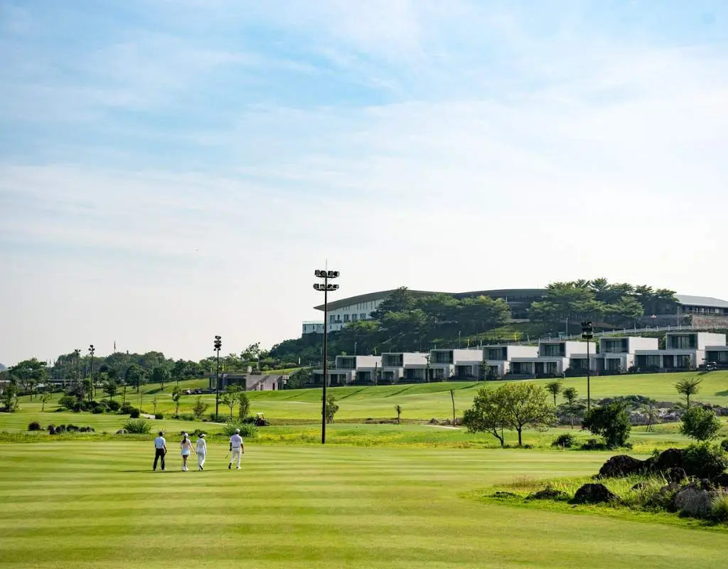 Thiết kế sân Royal Golf Club phù hợp với mọi golfer