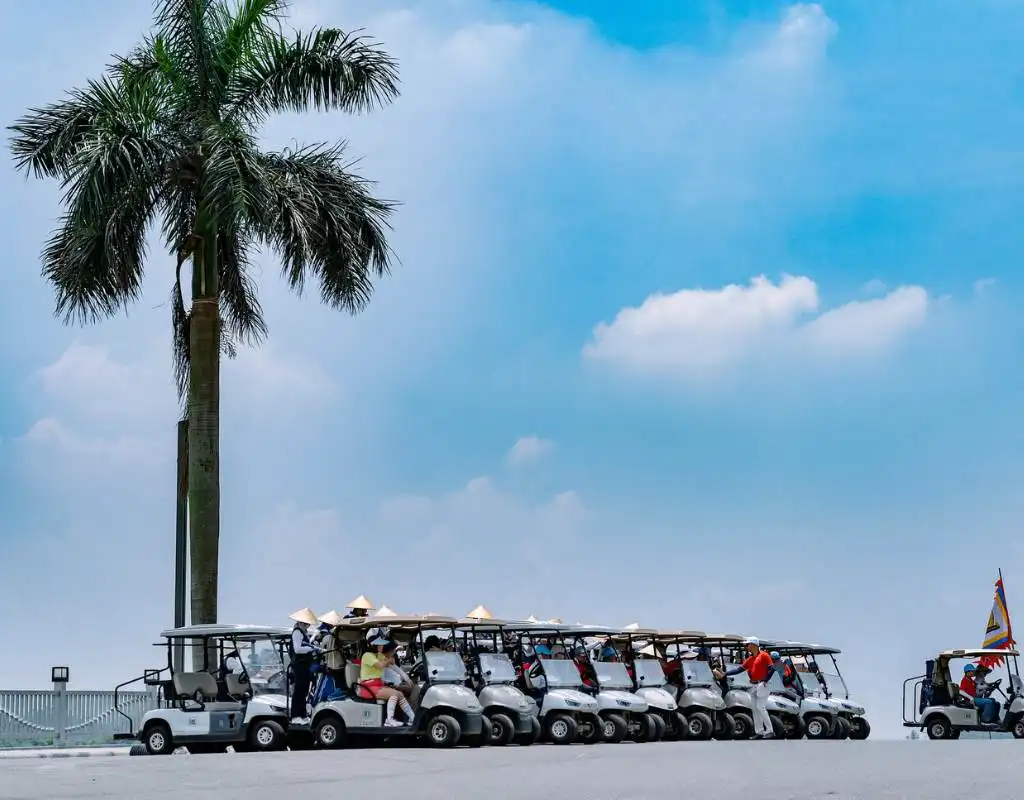 Dịch vụ xe điện tiện ích tại sân golf Yên Thắng Ninh Bình