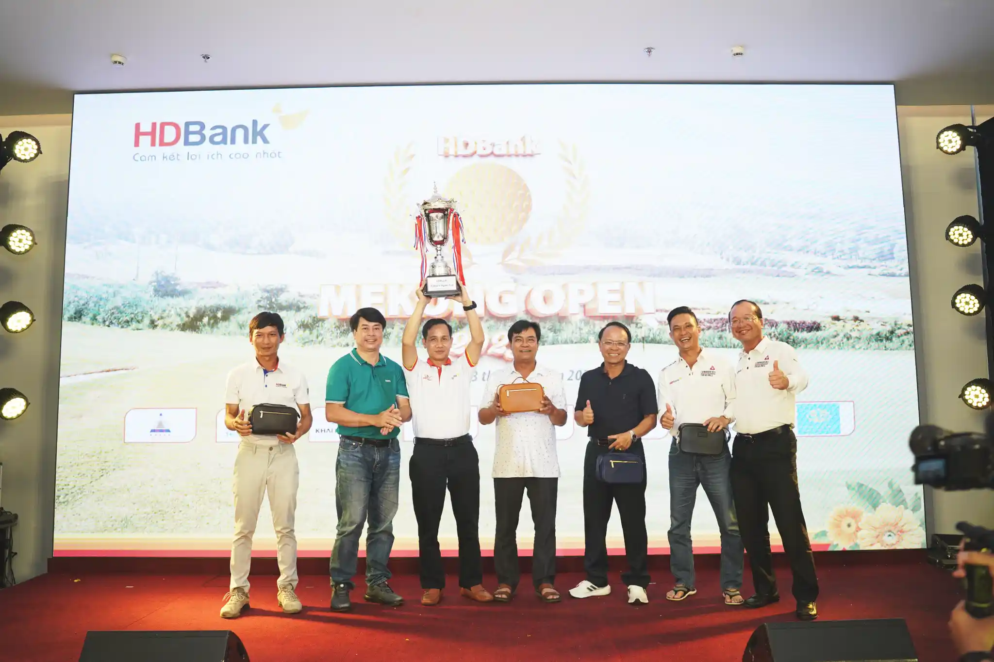 Đêm gala trao giải