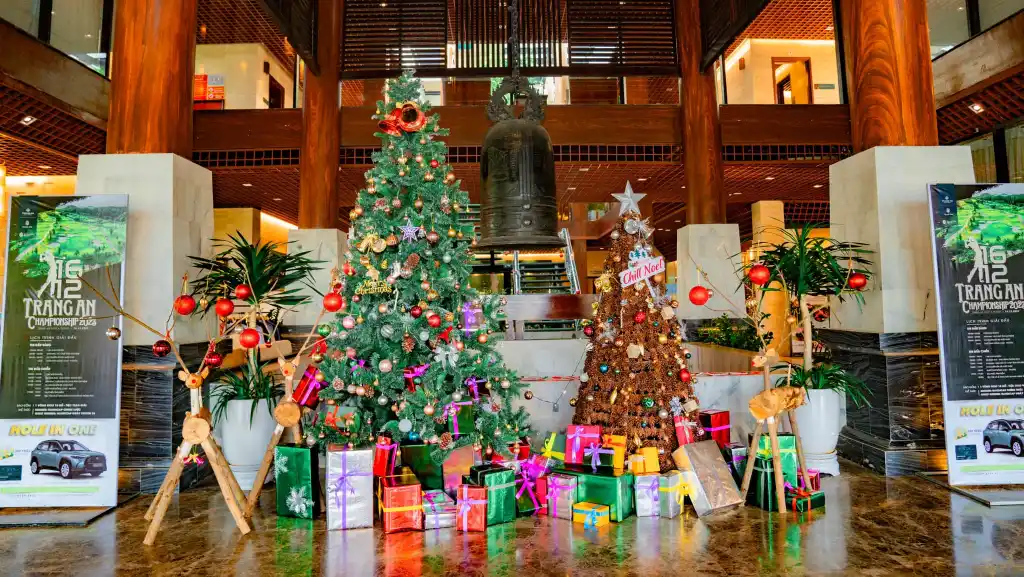 Sân golf Tràng An đã trang hoàng Noel đón các golfer tham dự giải