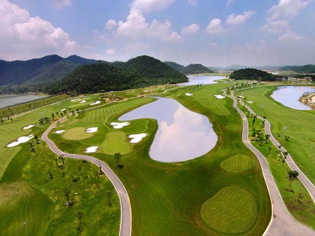 Sân golf Legend Hill Golf nổi tiếng với twin greens mới lạ