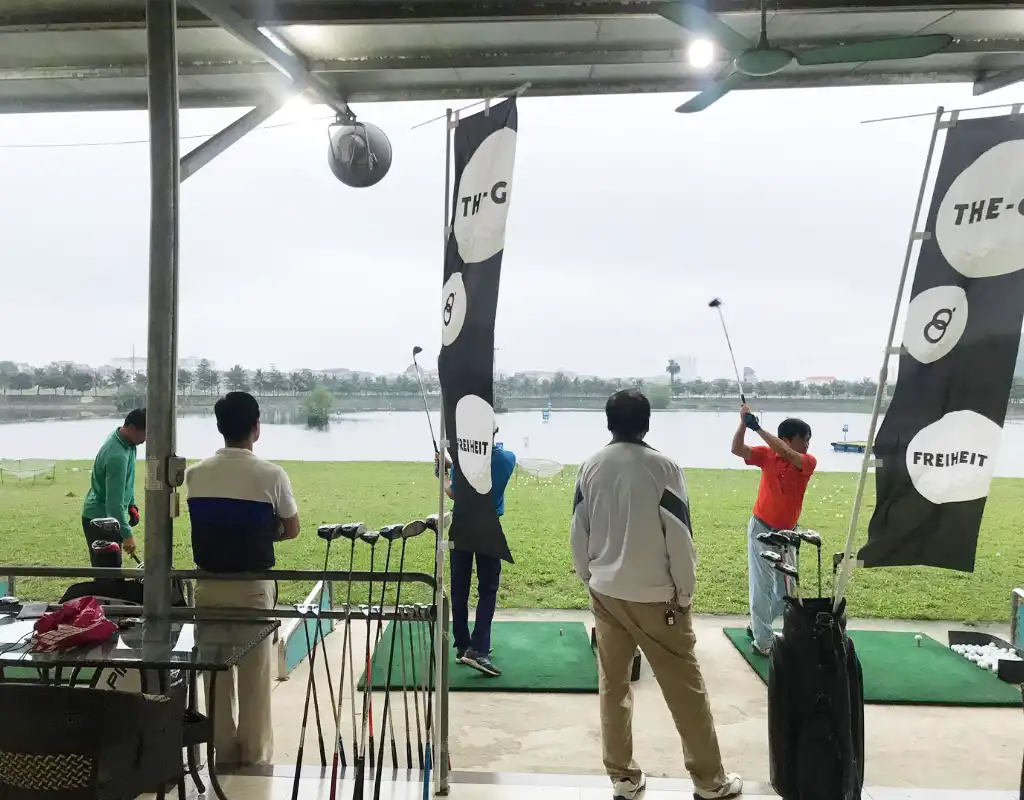 Sân tập golf Vinh Tân thu hút nhiều golfer tại Nghệ An