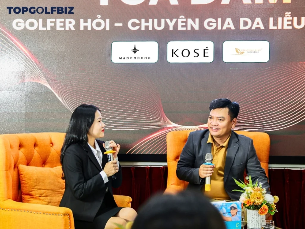 Chuyên gia da liễu trực tiếp giải đáp các vấn đề về da của golfer