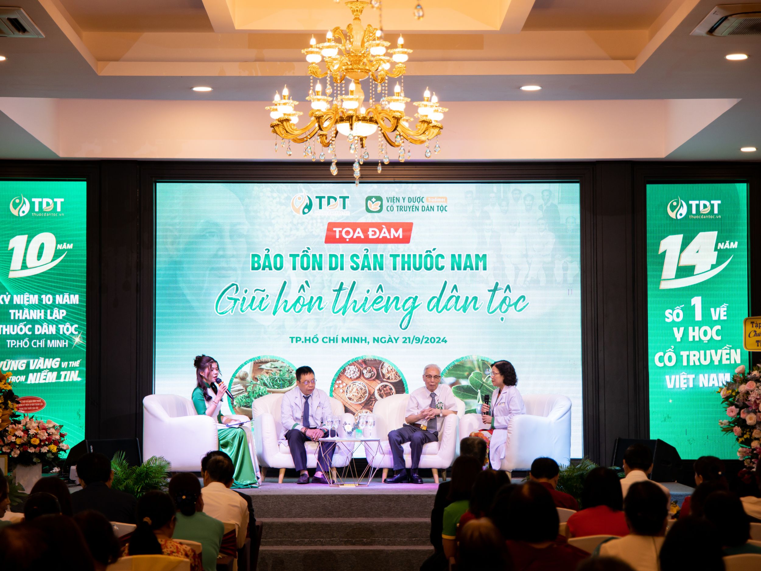 Toạ đàm Bảo tồn di sản Thuốc nam - Giữ hồn thiêng dân tộc