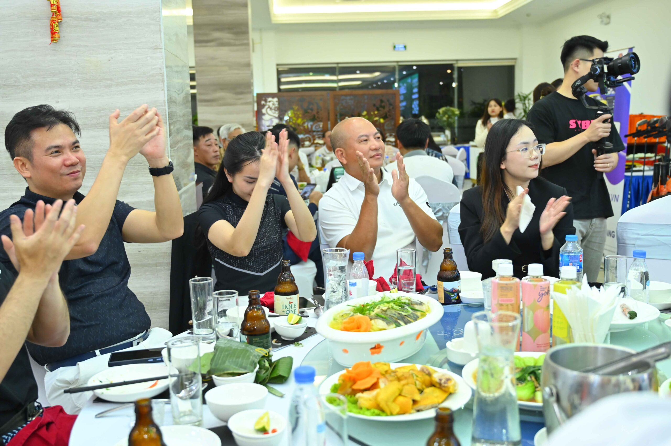 Màn trình diễn của Đoàn Nghệ thuật GolfGroup nhận được vô số lời khen ngợi từ các golfer tham dự.