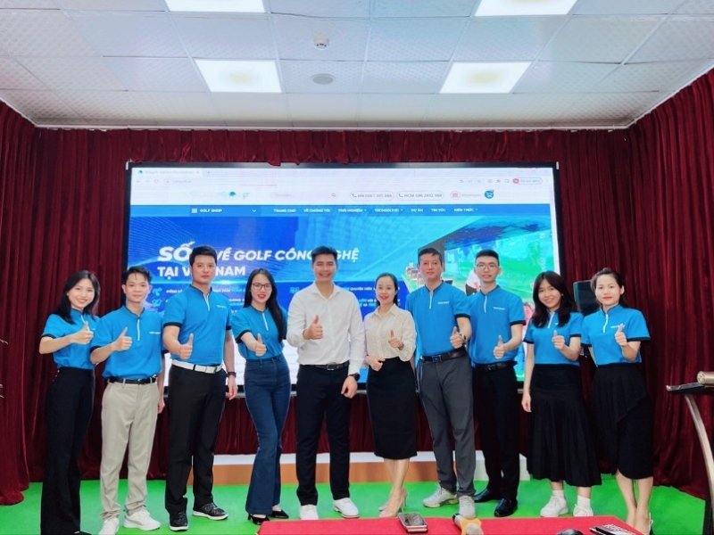 Tổng Giám đốc Golf1 và đội ngũ nhân sự nòng cốt của Golf1 tại Việt Nam.
